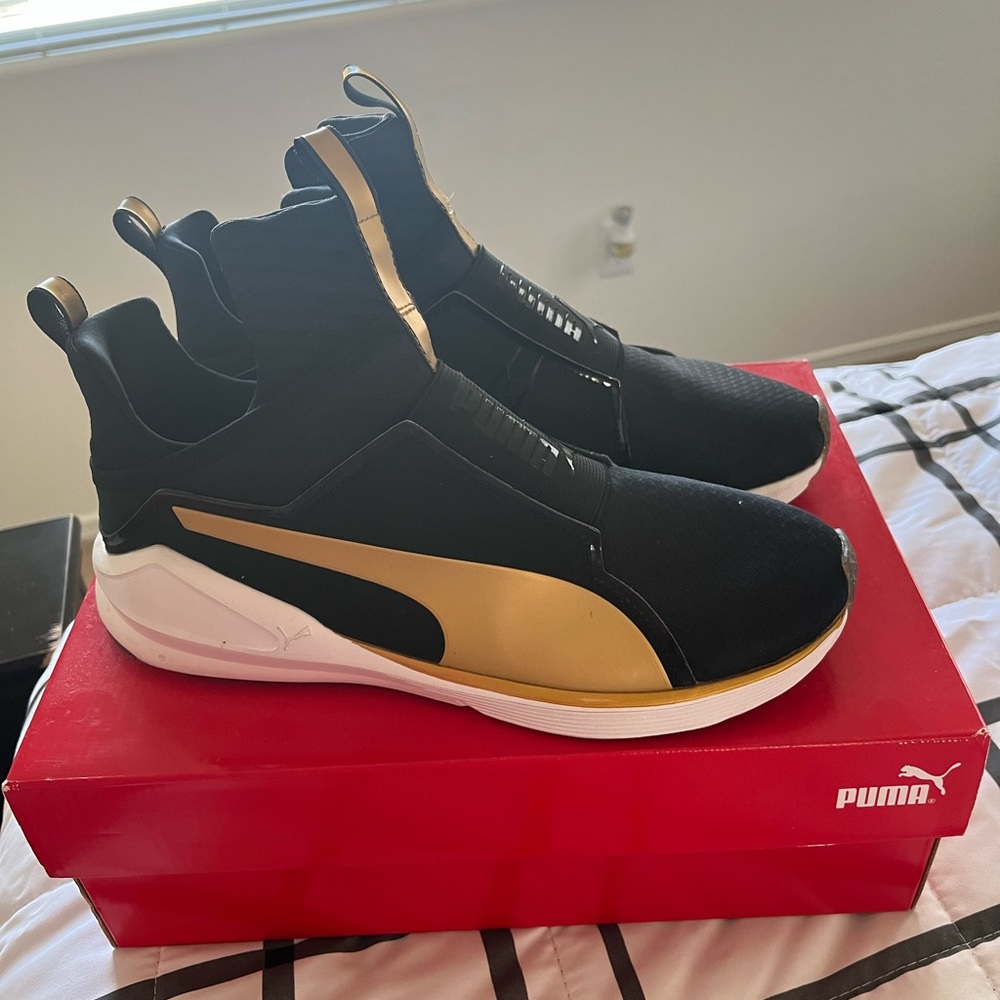 Puma womens shoes size 9